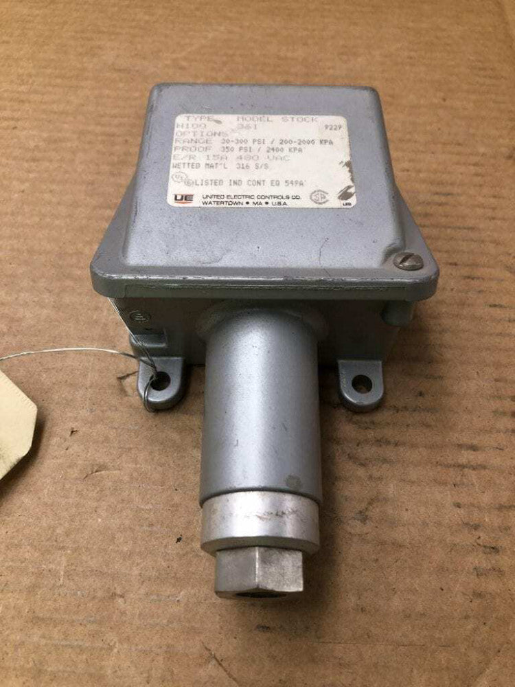 UE Universal Electric 361 Pressure Switch 30-300PSI / 350PSI Proof 15A 480VAC