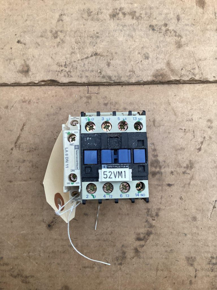 Telemecanique Electric LA4 DE 1E Safety Relay with Terminal Block