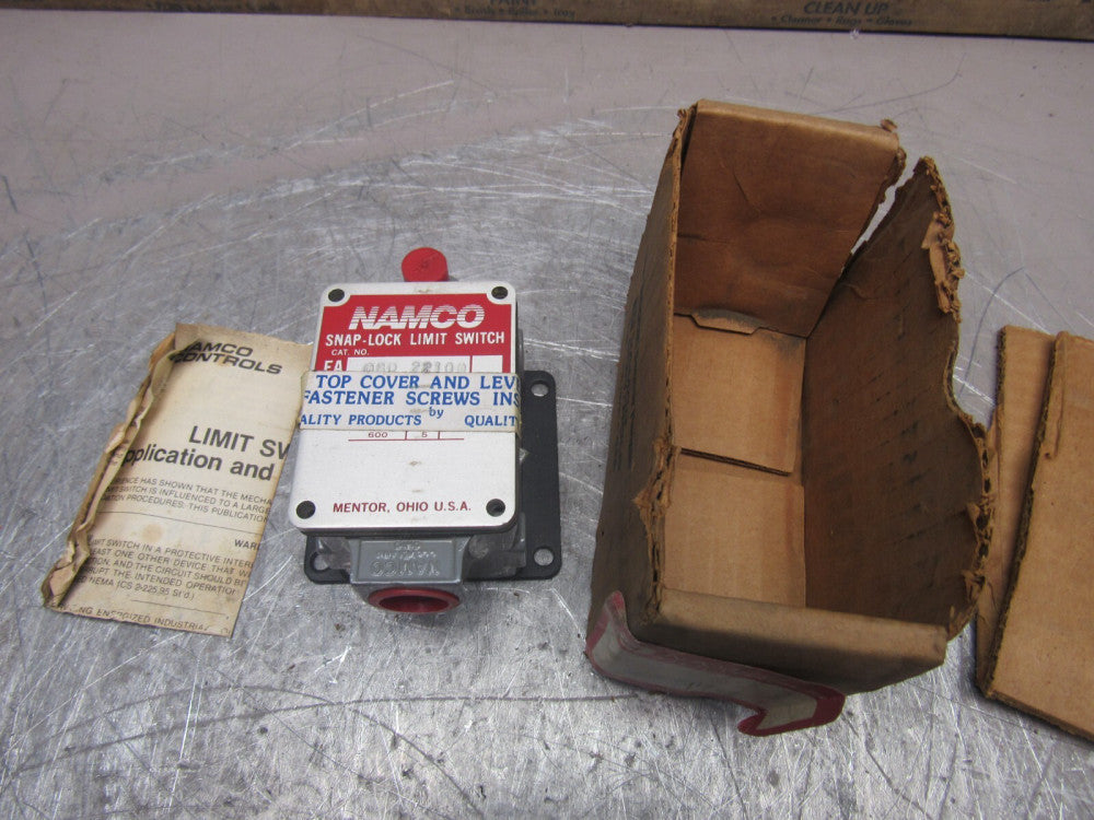 NAMCO EA080-22100 SNAP-LOCK 600V 5A LIMIT SWITCH NEW IN THE BOX OLD STOCK !!
