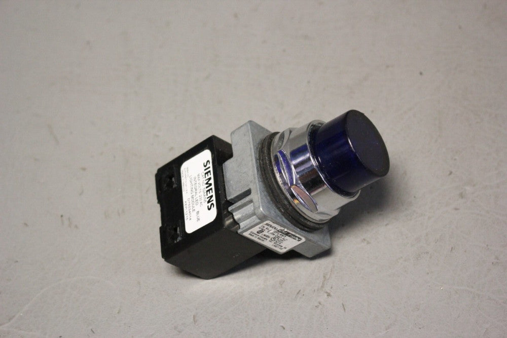 UNUSED SIEMENS 52PL4N5 BLUE ILLUMINATED PUSHBUTTON