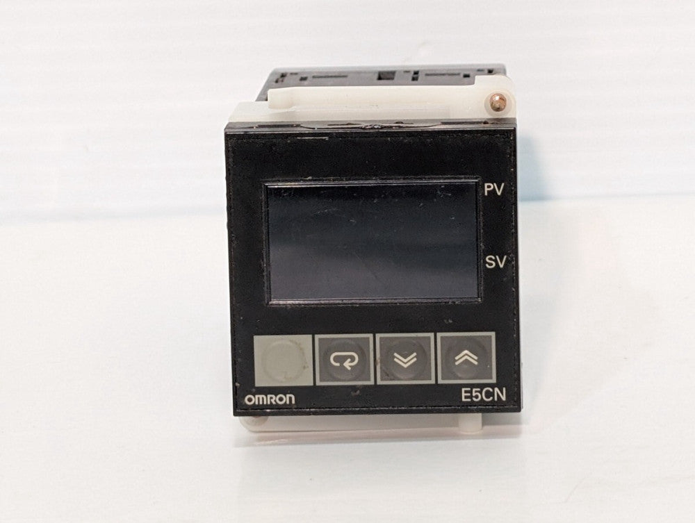 Omron E5CN-Q2MTC-500 Temperature Controller, Panel Mount, Screw Term., 100-240V