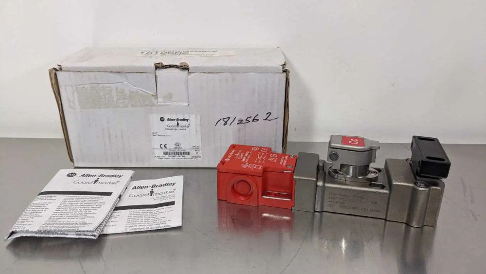Allen-Bradley 440T-MSSSE22CC Trapped Key Interlock SlamLock Ser A PN-161938