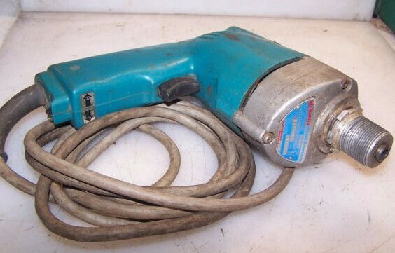 MAKITA 6801DBV DRYWALL SCREWDRIVER SCREW GUN CORDED 115 VAC 