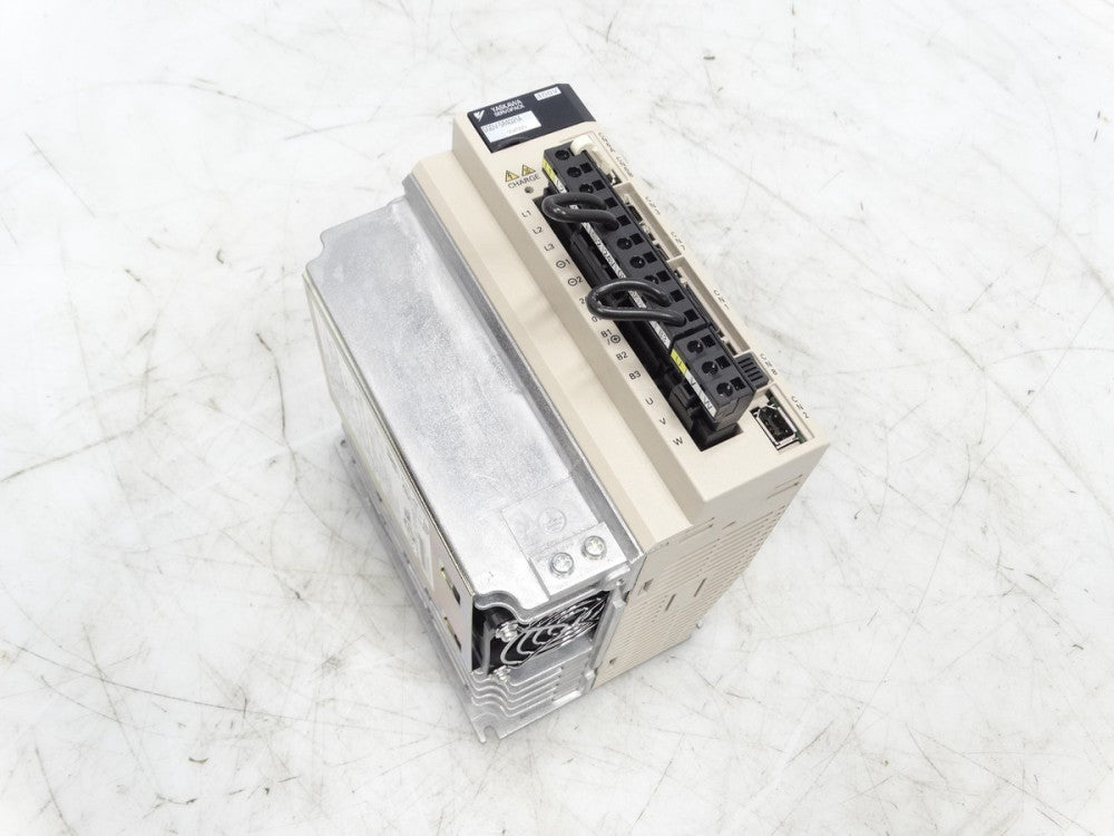 YASKAWA ELECTRIC SGDV-5R4D21A002000 SERVO DRIVE USED - Used