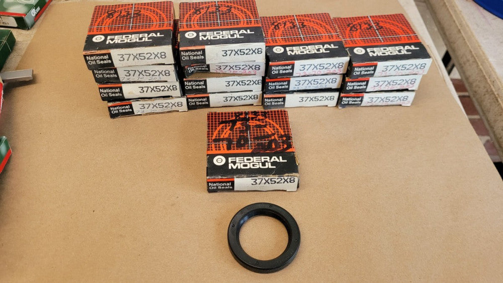 Lot Of 15 Federal Mogul 37x52x8 Oil Seals