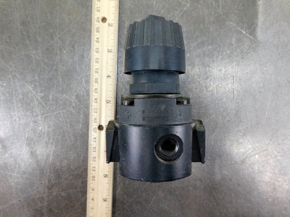 Wilkerson P15-02-000A Regulator 0-15psig Range P1502000A