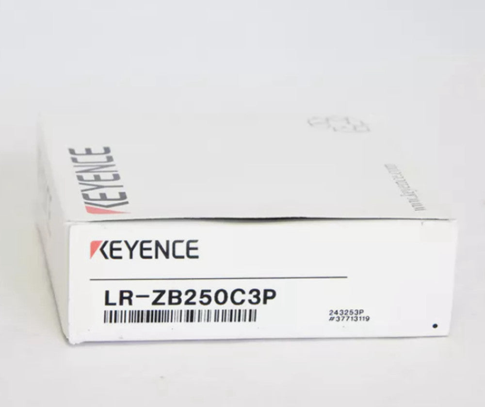 NEW Keyence LR-ZB250C3P Sensor w/ M8 connector Sn 250 mm
