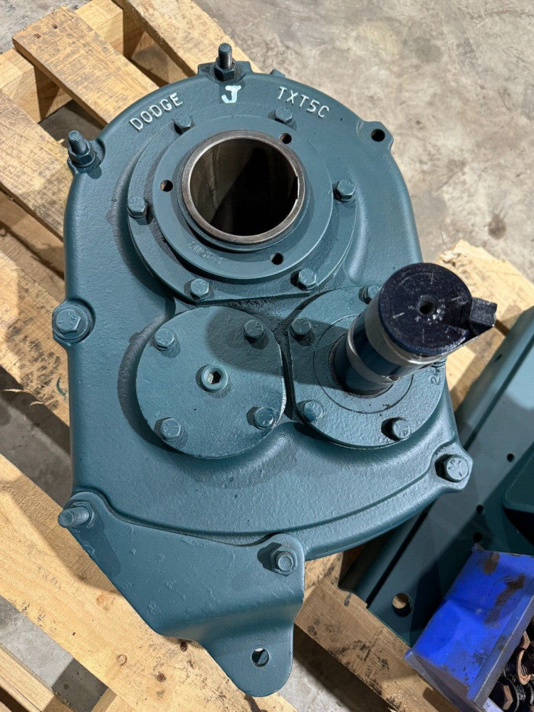 USED DODGE TXT515 SIZE 5 SHAFT MOUNT GEAR REDUCER TXT515BTV 15:1 RATIO 245551