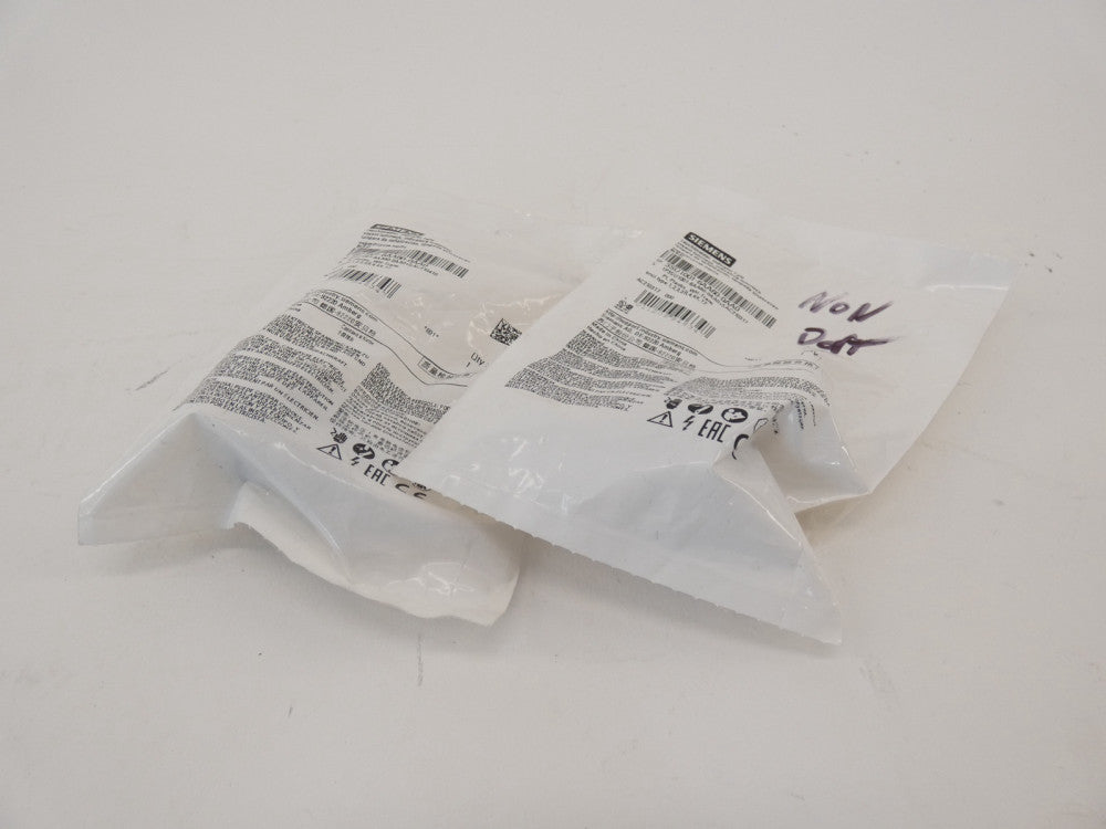 *Lot of 2* Siemens 3SU1001-6AA60-0AA0 Indicator Light - NEW Surplus!