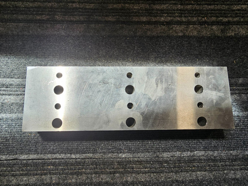 Valve Manifold Subplate 13-inch Length x 4-inch Width 64710983