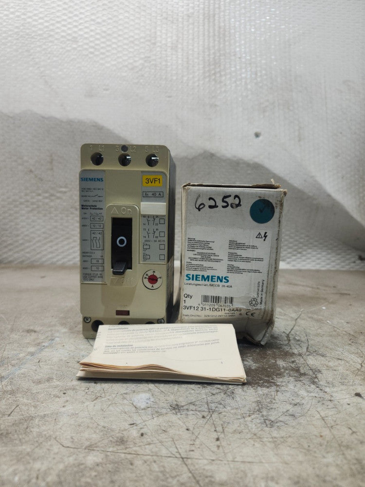 NEW IN BOX SIEMENS CIRCUIT BREAKER  3VF12 31-1DG11-0AA0