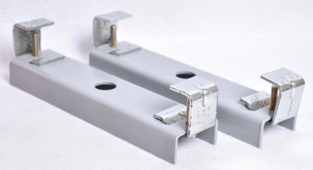 2 Count Eaton Vertical Enclosure Mounting Hangar Assemblies  BX20XXXAVHFX