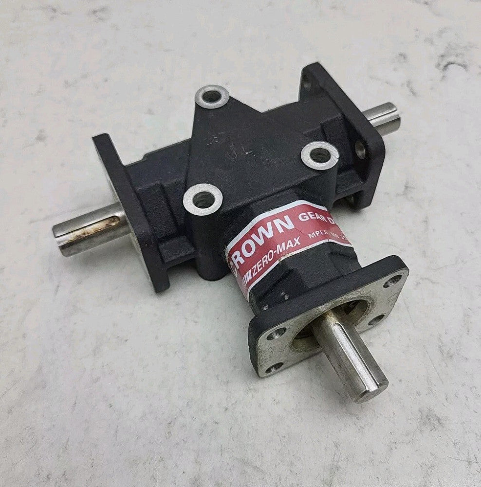 Zero Max 157806 Crown Gear Three Way Right Angle Gearbox 1:1 Ratio 1750 Rpm Used