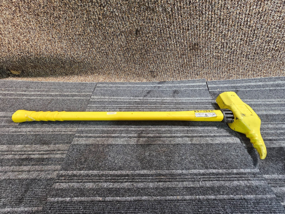 Nupla Mary A 36" 12lb Manhole Lid Extractor / Sledge Hammer Fiberglass Handle