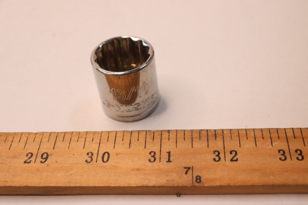 Husky 12-Point SAE Standard Socket 3/8" Drive x 13/16"