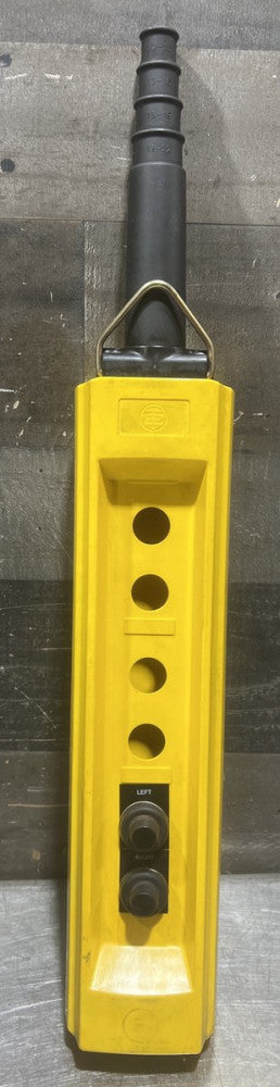 ELECTRICAL PUSHBUTTON SCHNEIDER ELECTRIC XAC-B06 PENDANT STATION ENCLOSURE Nos