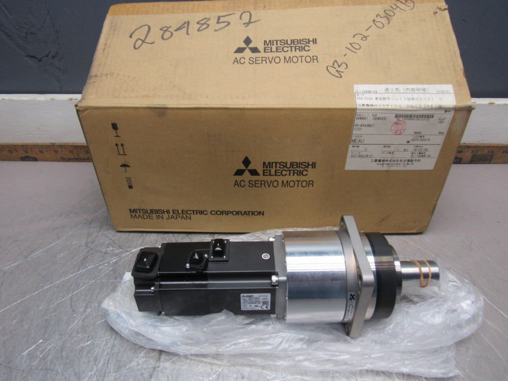 MITSUBISHI HF-KP43BG7 SERVO MOTOR w/BRAKE & 1/21 GEARHEAD NEW IN BOX!!MAKE OFFER