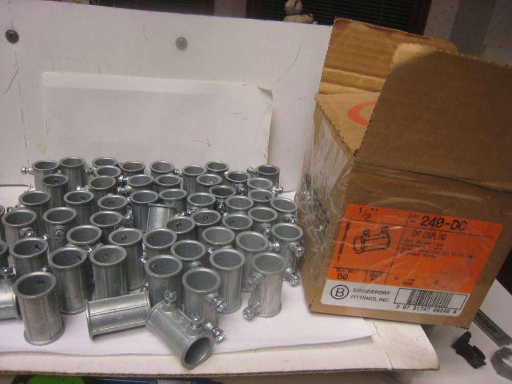 Lot of 54 Bridgeport 240-DC, 1/2", Die-Cast, Set Screw, EMT Coupling