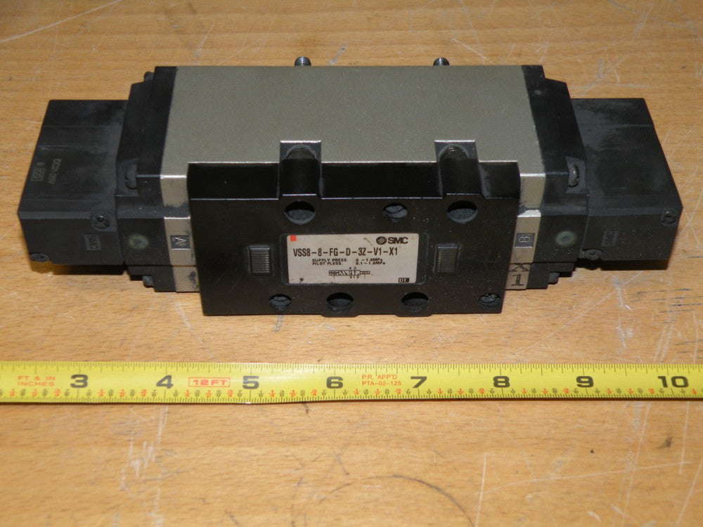 SMC Valve VSS8-8-FG-D-3Z-V1-X1 With 2 DC21-26V