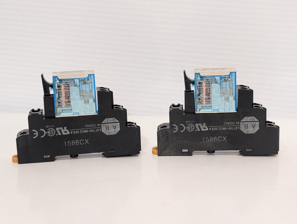 Lot of 2 Allen Bradley Cat700-HN122 Ser A Relay Socket w/ 700-HK32Z24-4 Relay