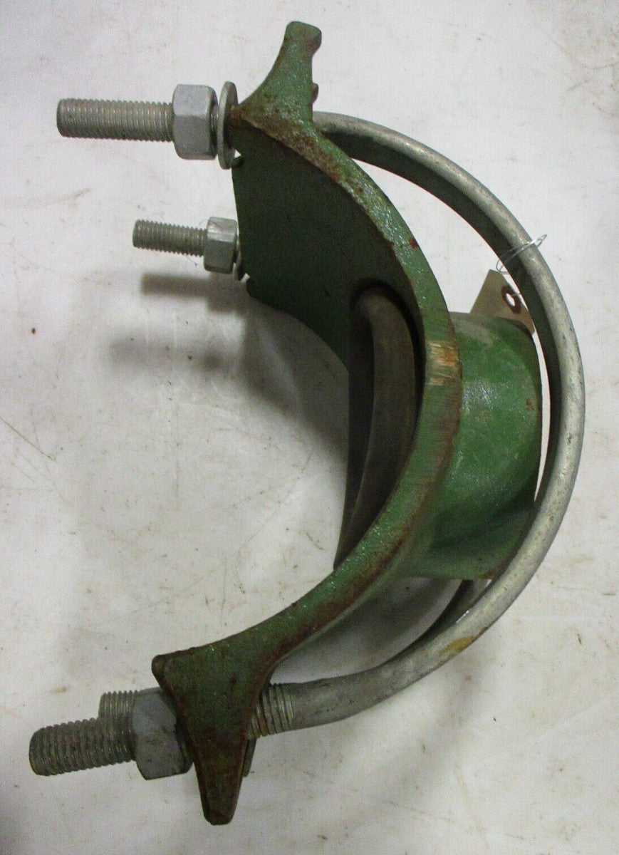 APAC 102 Service Saddle | 6" (6.90-7.45 OD) x 3" NPT Thread Outlet | Double Bolt
