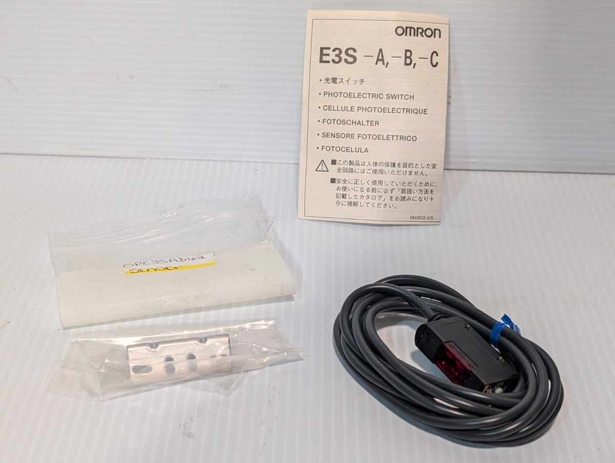 Omron E3S-AD62 Photoelectric Sensor Switch Diffuse Reflective