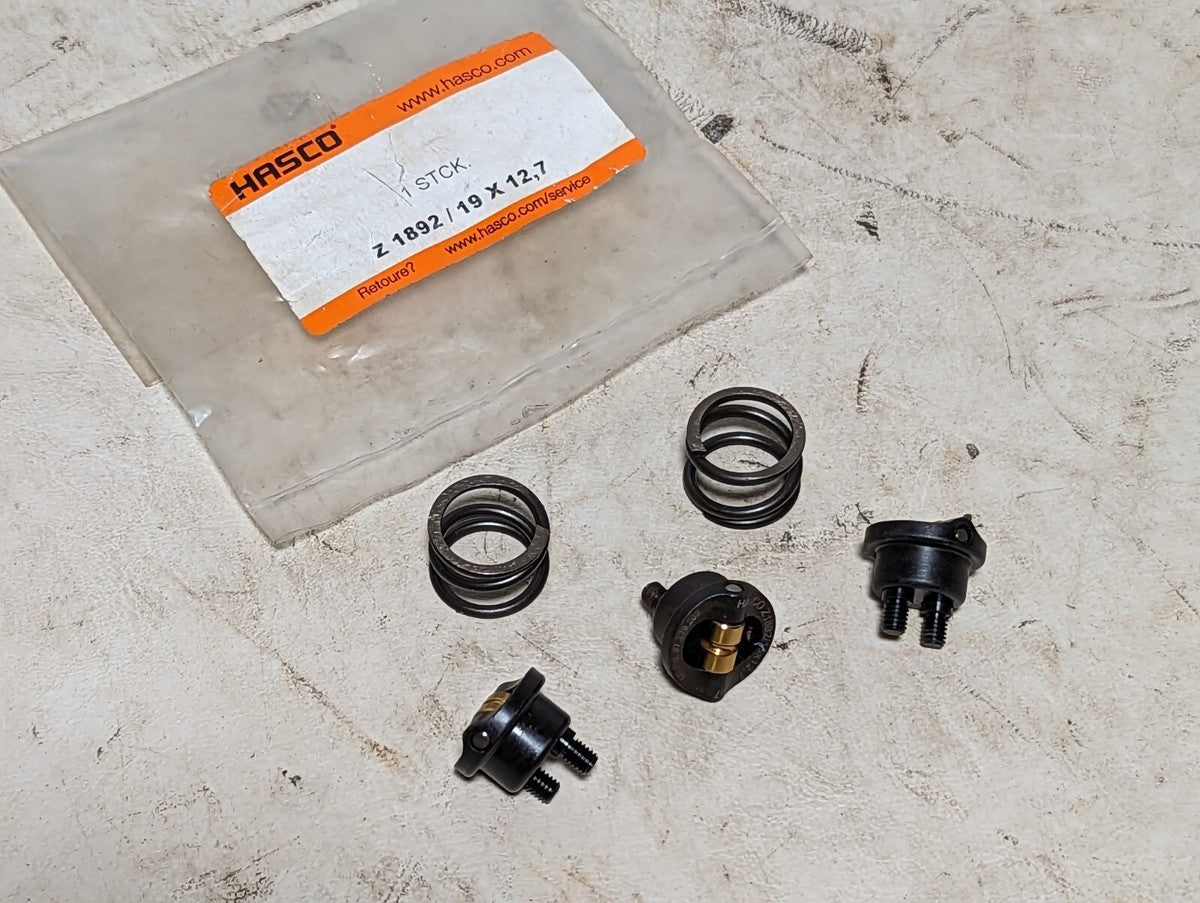 Lot of Hasco Z 1892 / 19 x 12.7 slide retainers with roller bar as pictured