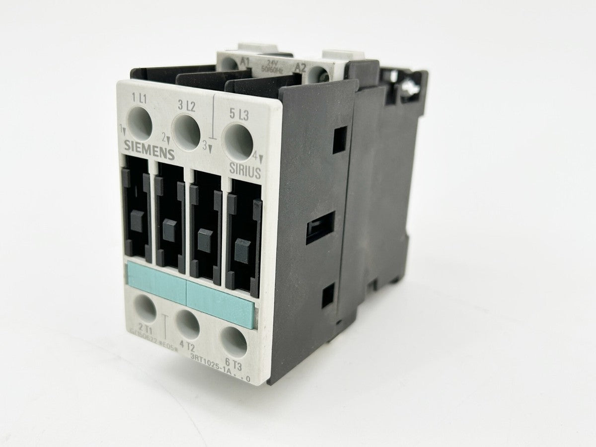 New Siemens 3RT1025-1AC20 AC Power Contactor 500V 17A 3P 24Vac Coil Size S0