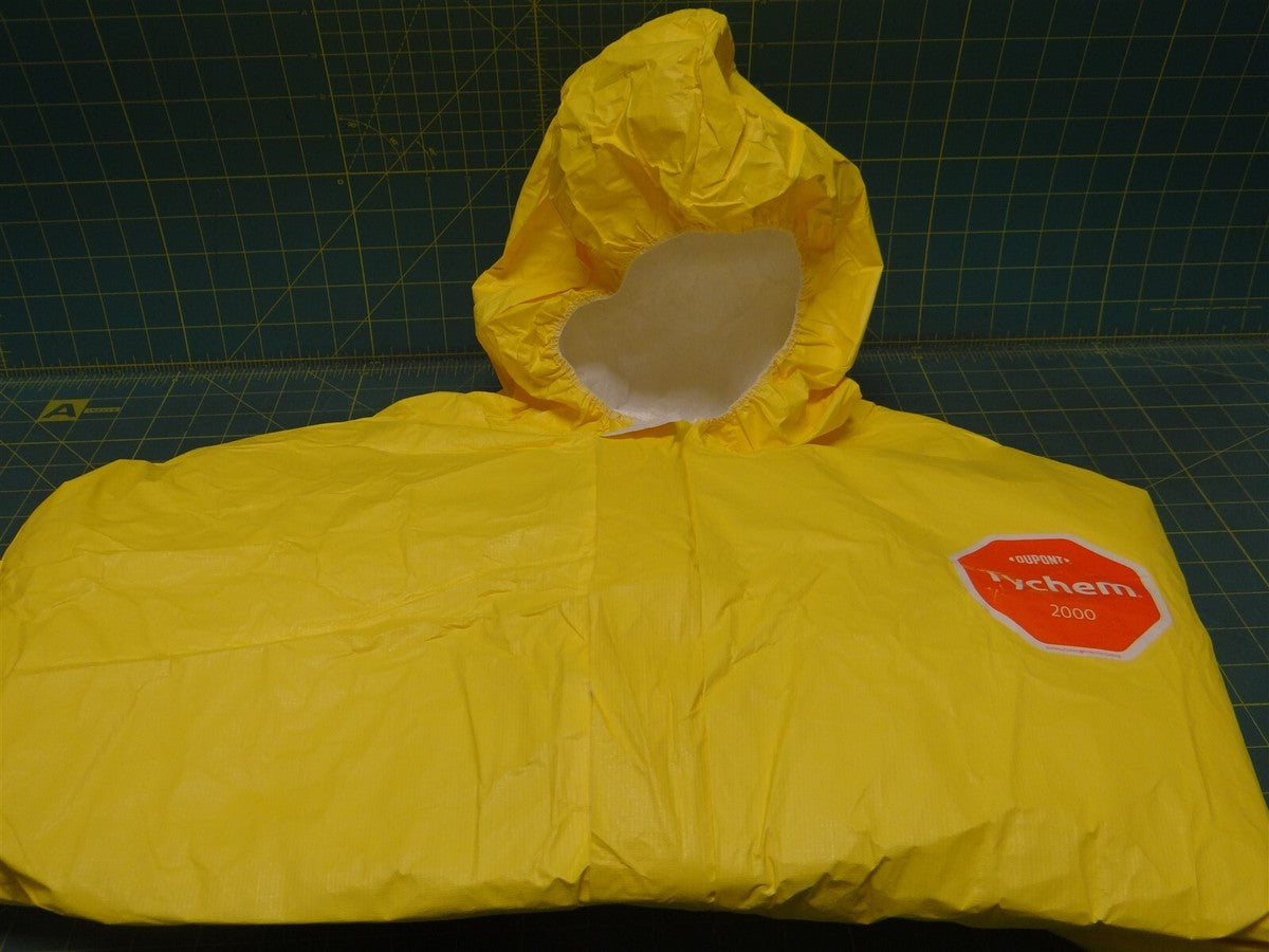 Du Pont TyChem Chemical Suit DUPQC122S-2X Size 2X Yellow Includes Hood and Socks