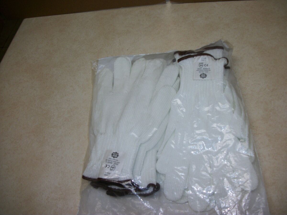 LOT OF 12 NEW PIP BRAND CUT RESISTANT GLOVES 775SP SIZE L WHITE 354X  LARGE