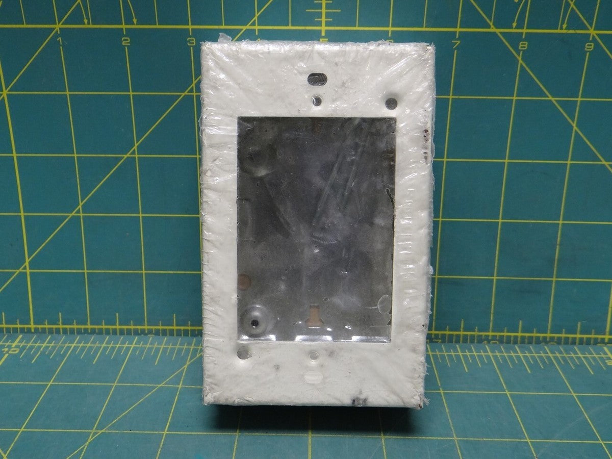 Wiremold V5745 Combo Switch/Receptacle Box, 1-Gang, 500/700 Series Raceway
