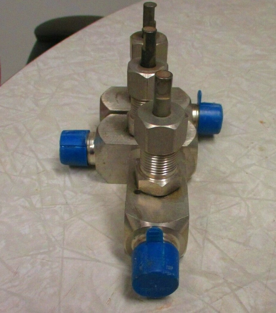 Needle Globe Valve | DRAGON 10P557T | 1/2" M x F | 10000psi | 316SS (lot of 3)