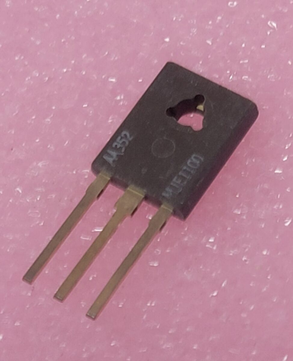 Motorola - MJE1100 - Transistor, NPN. Power Bipolar, 60V, 5A, TO-127, Gold Leads