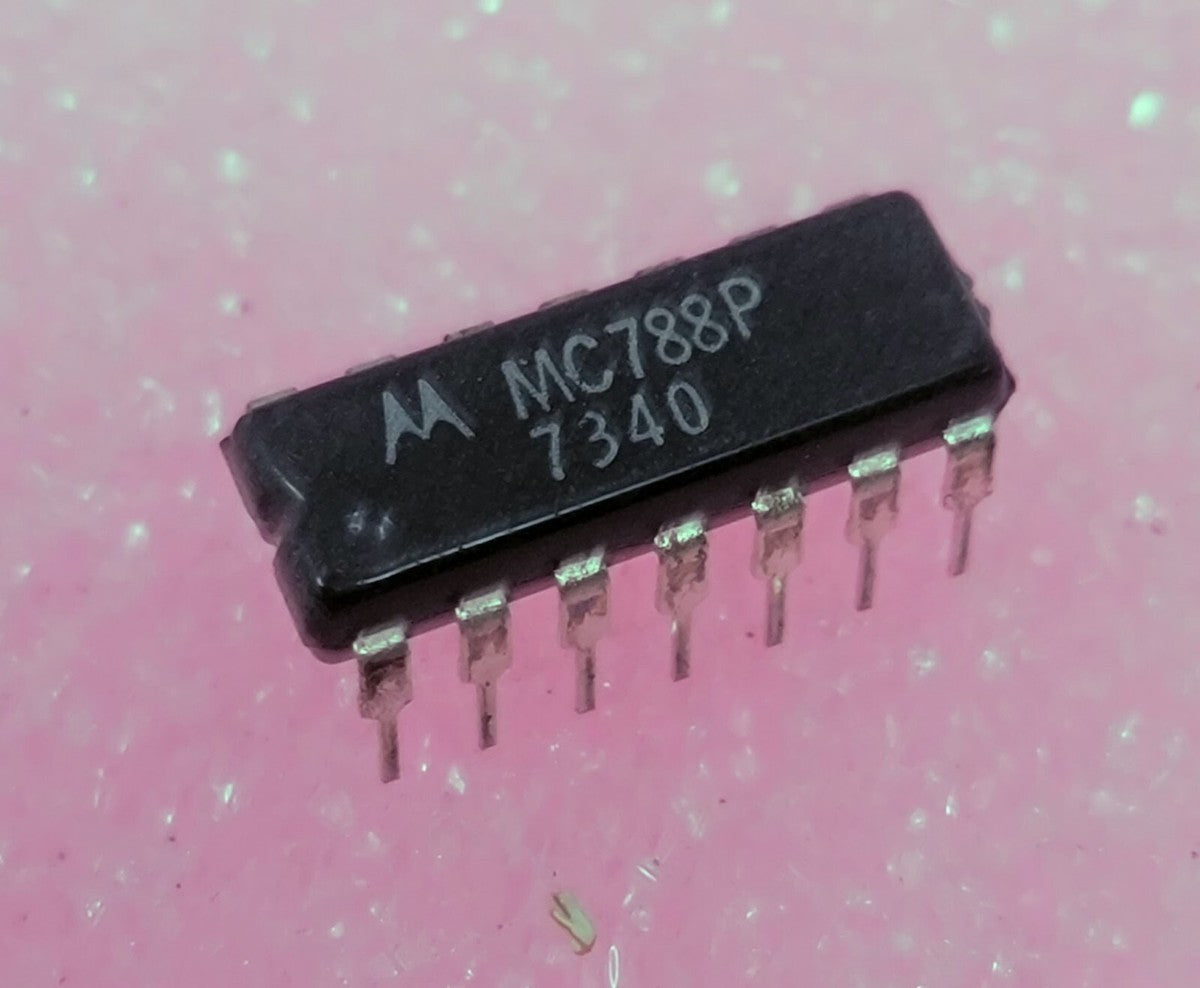 Lot of 2 - Motorola – MC788P – Dual Three Input NOR Gate, DTL Logic Gate, New