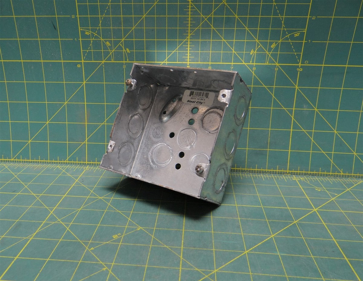 4-11/16" Steel City 72171 Square Outlet Box Ground Bump, Side K.Os 1/2" & 3/4" E
