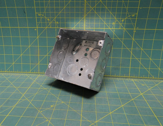 4-11/16" Steel City 72171 Square Outlet Box Ground Bump, Side K.Os 1/2" & 3/4" E