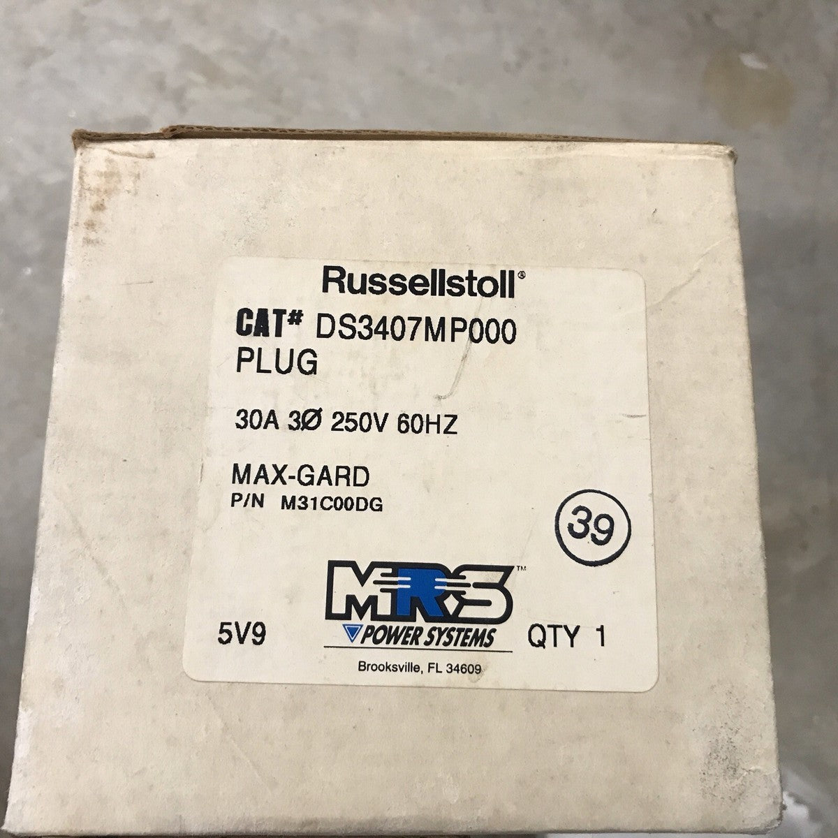 RUSSELLSTOLL DS3407MP000 PLUG NEW OLD STOCK M31C00DG MAX GARD 30A 250V