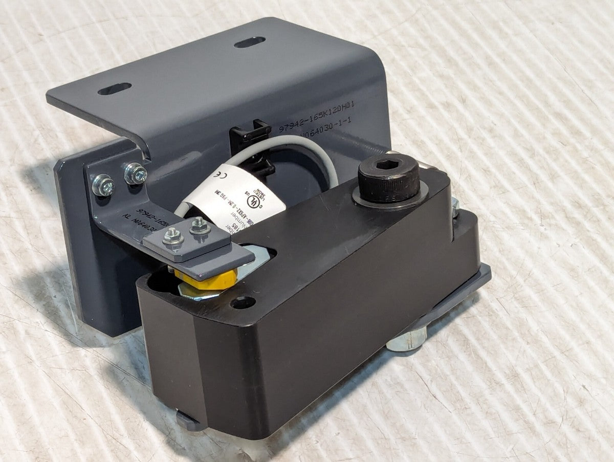 3915-12-000-2964 165K119G01 Anti-Back Up Stop Assembly