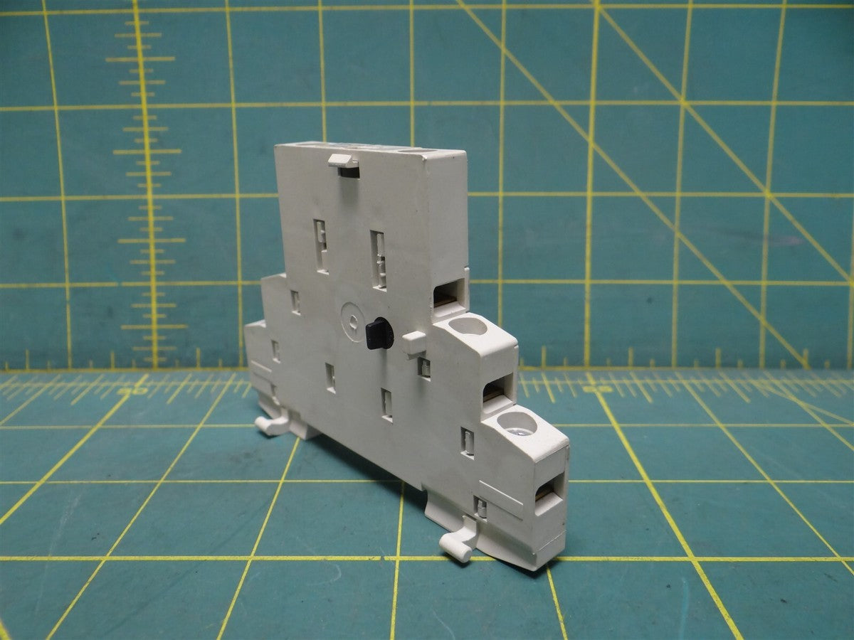 Eaton Side Mount Auxiliary Contact Block 072894 NHI21-PKZ0/XTPAXSA21 Screw Conn.