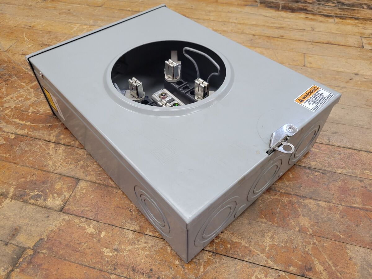 Square D 1004159A Meter Socket Ringless 200A 600V 1PH 3W 4 Jaw NEMA 3R Enclosure