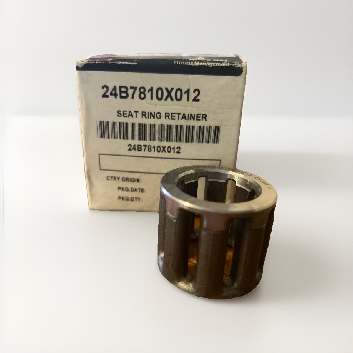 NEW! FISHER 24B7810X012 SEAT RING RETAINER. FREE SHIPPING!          G6