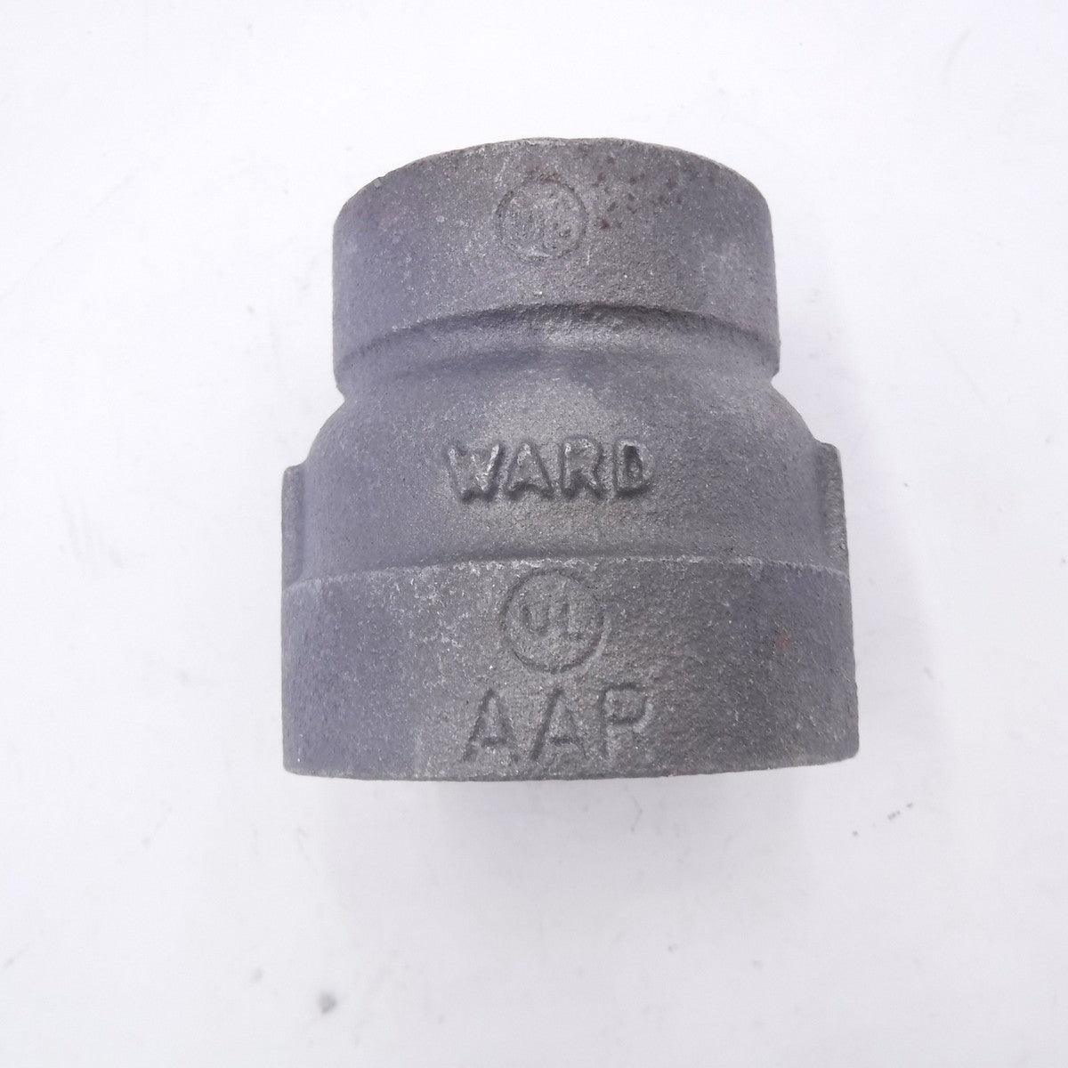 Ward 1-1/4" x 1" Female NPT Malleable Iron Pipe Reducing Couple 1BX1.B300C