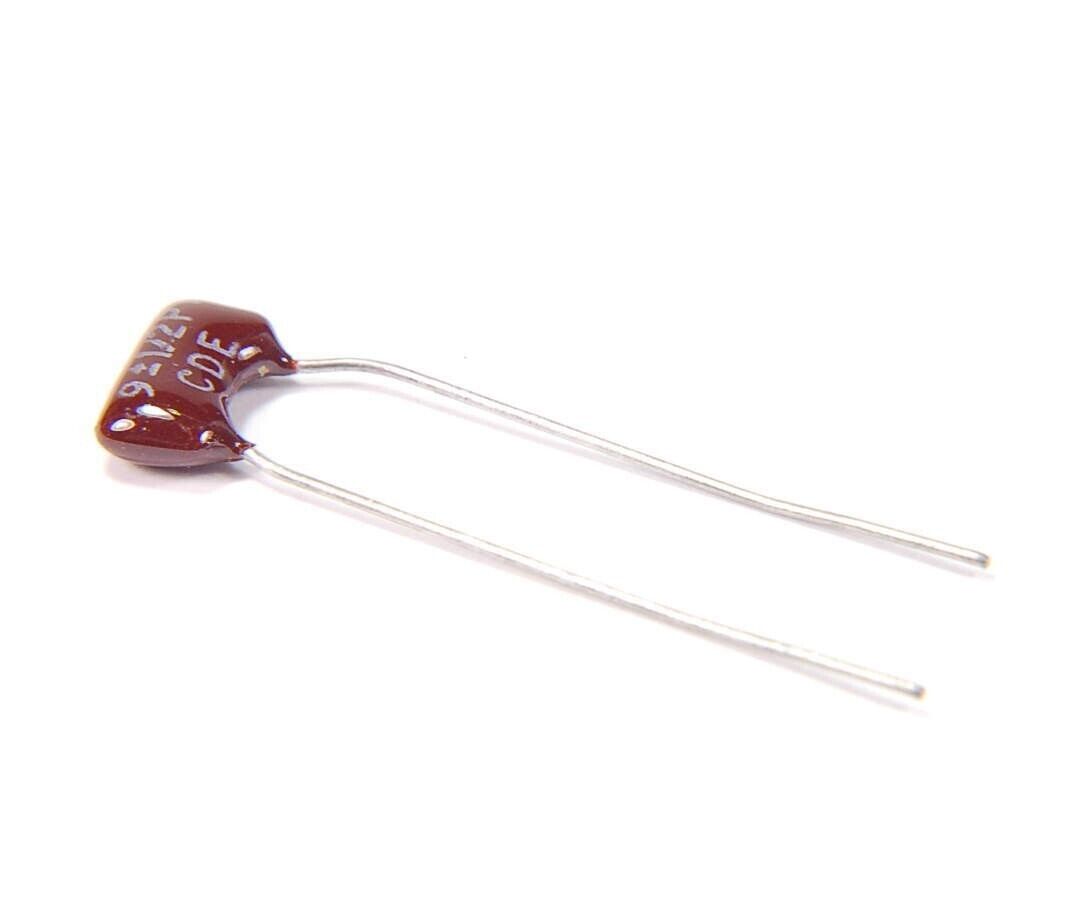 Lot of 2 -  CDE - CMR05C9R0DODR - Capacitor, Silver Mica Dipped, 9pf, 500VDC