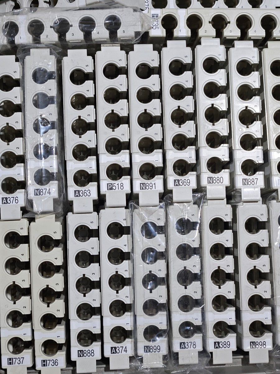 Lot of 80: Abbott Chemistry Analyzer Sample Carrier Racks 78850-102 5-Tube Ports