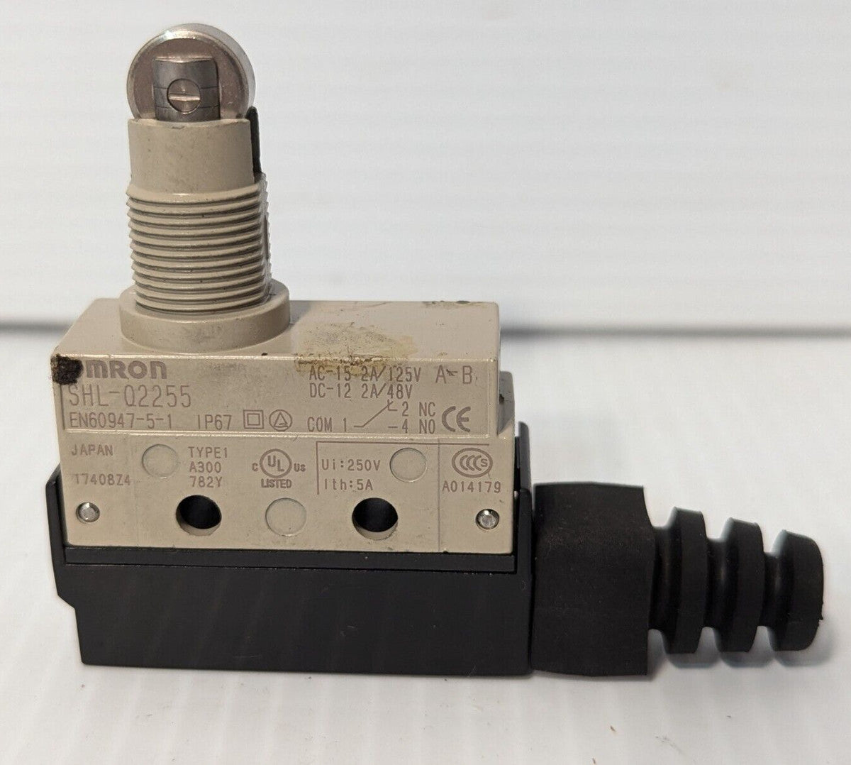 Omron SHL-Q2255 Limit Switch Roller Plunger, 782Y, made in Japan