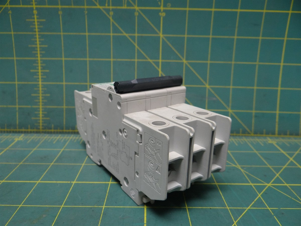 Schneider Elec. Square D Multi9 C60BPR Miniature Circuit Breaker M9F52308 3P 8A