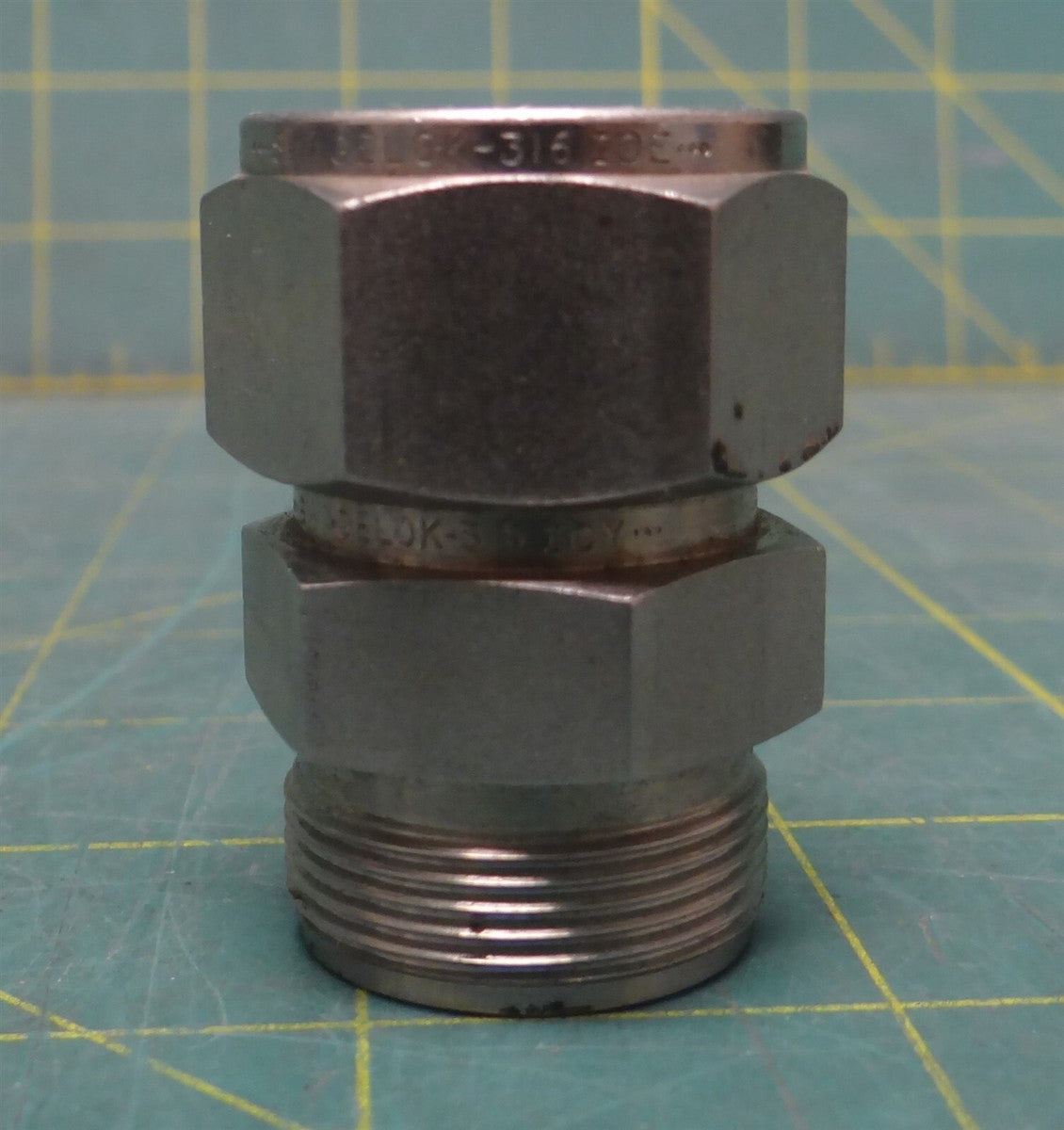 Swagelok Stainless Steel Tube Straight Fitting SS-16-TA-1-12 1" Male SAE