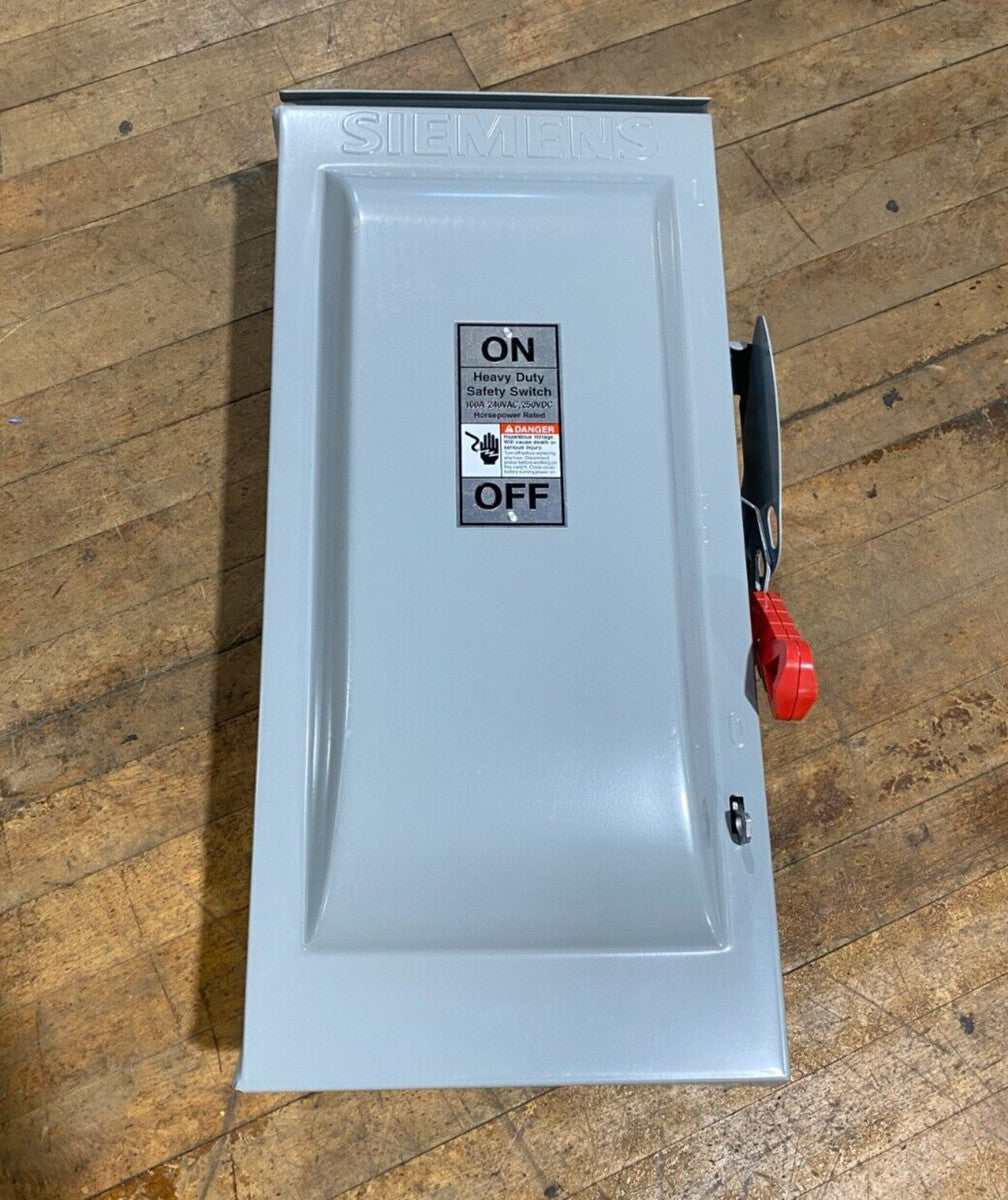 Siemens HF323NR Safety Disconnect Switch 100A 3P 240V 3PH 3R Encl Rainproof NOS