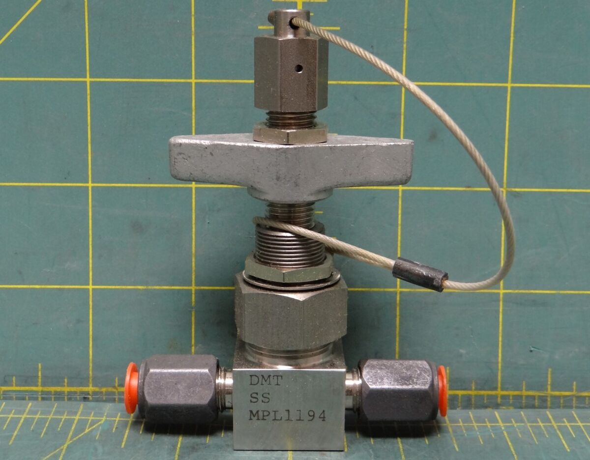 Derbyshire Marine Products Globe Valve PN: M3171 NSN: 4820-01-361-4924 1/4" NPT