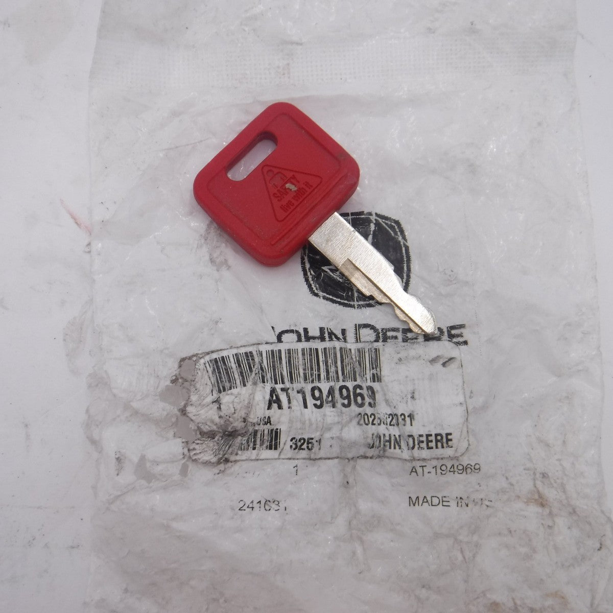 OEM John Deere Ignition Key AT194969 For Use With 17 ZTS, 17D